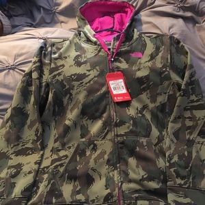 Women's North Face full zip camo hoodie.